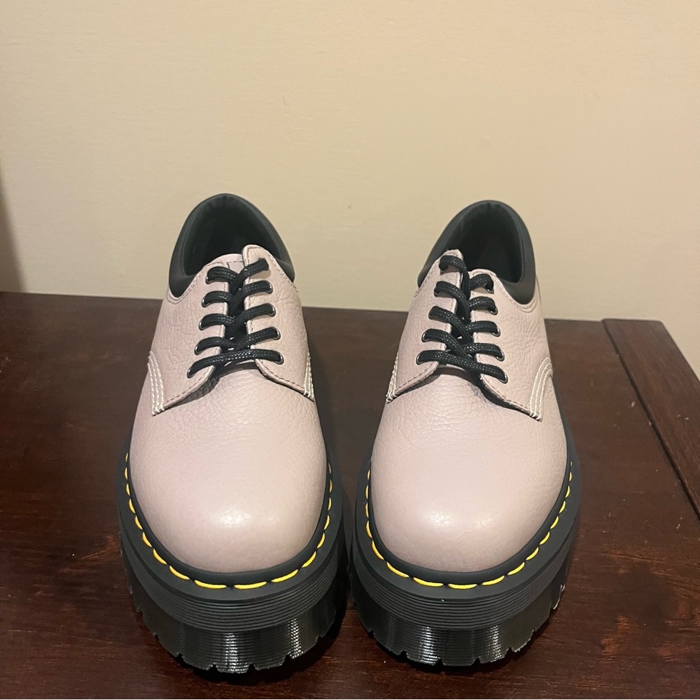 Dr. Marten 8053 Pisa Leather Platform casual Vintage shoes size 8 NWOT